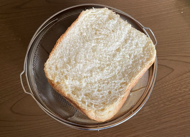ホームベーカリーで作った食パン