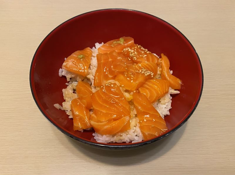 サーモン丼